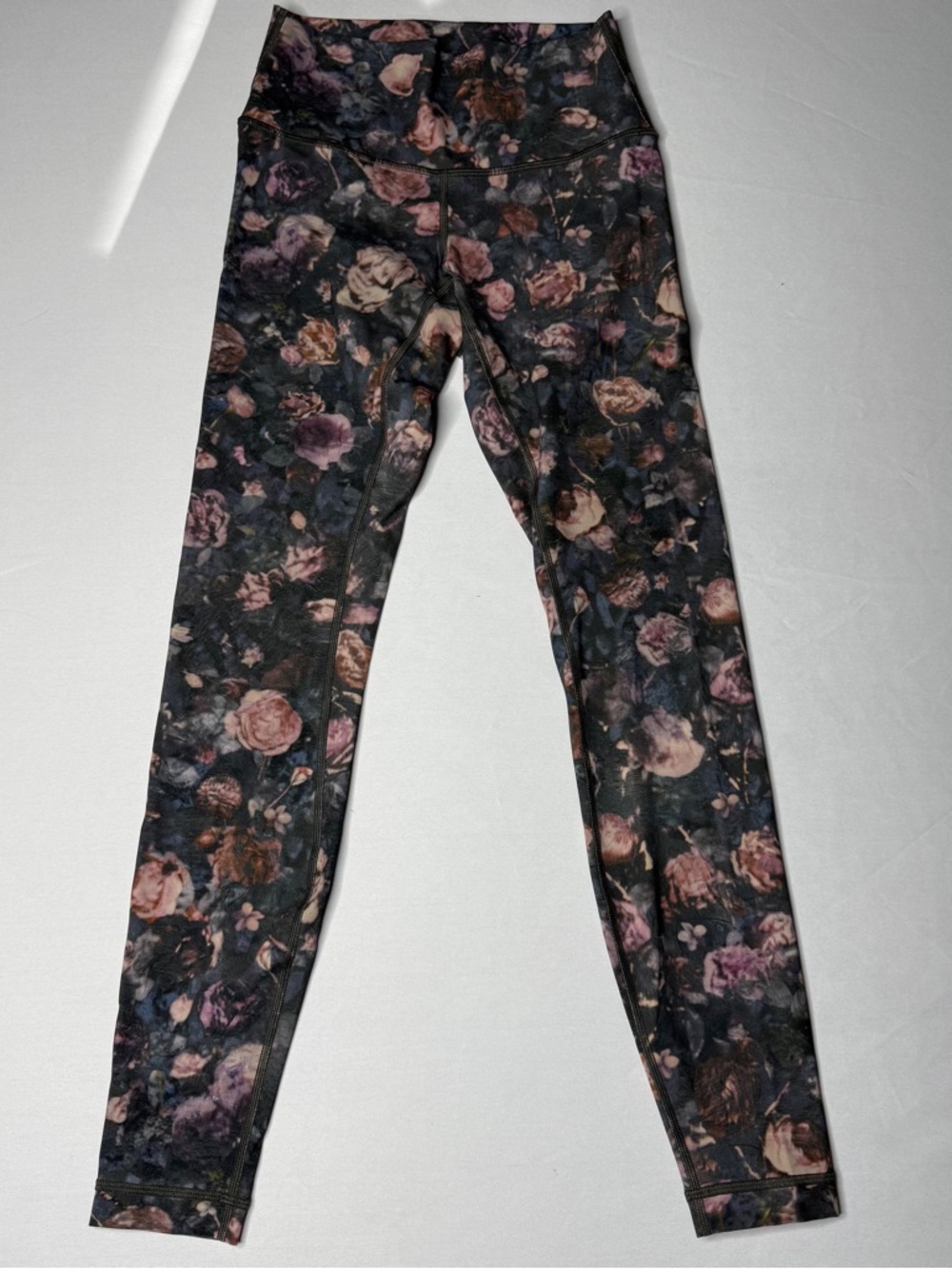 LULULEMON ATHLETICA Women’s Speed Up 28” Frosted Rose Floral Leggings Size 4